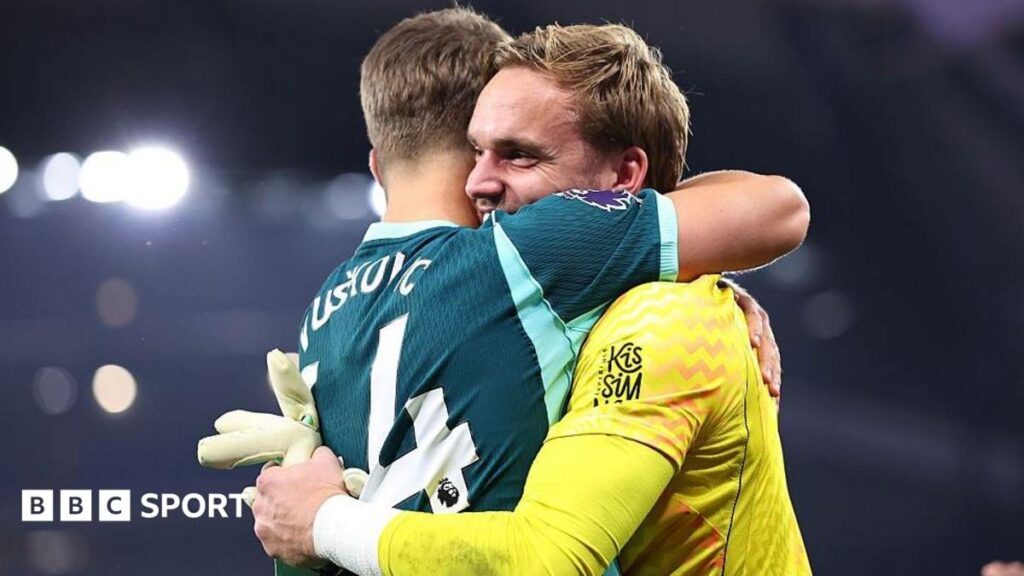 Man City 0-1 Brighton: Bart Verbruggen spreads ‘belief’ as Seagulls impress Man City 0-1 Brighton: Bart Verbruggen spreads ‘belief’ as Seagulls impress