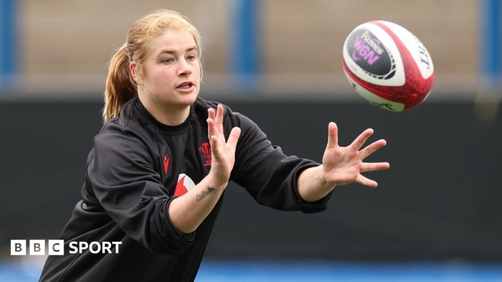 Wales make five changes as Lynn rewards bench