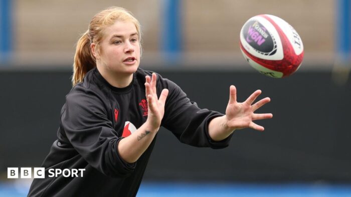 Wales make five changes as Lynn rewards bench
